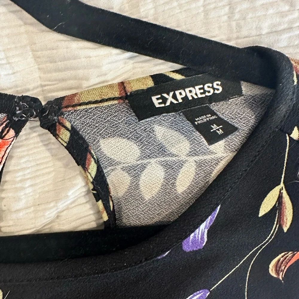 Express Blouse - Picture 3 of 3